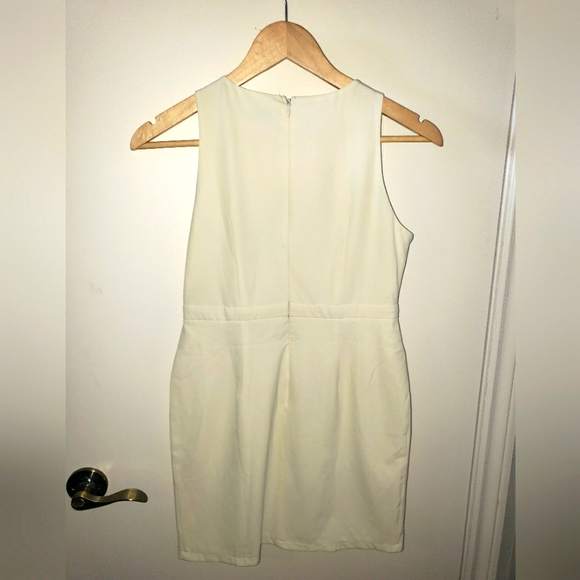 Tobi cream mini dress - Picture 4 of 4